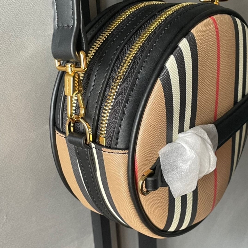 Bv*b*rry round bags